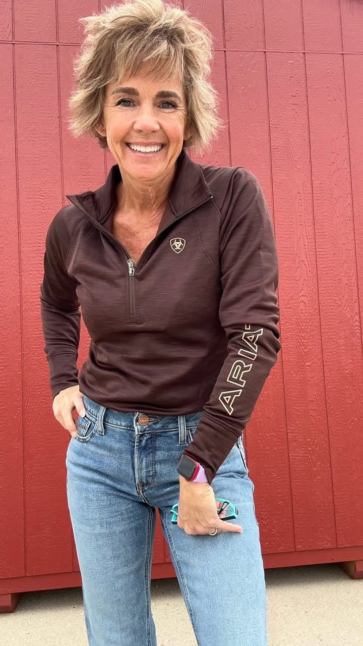 Ariat 1/4 zip Pullover In 'Java'